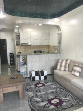 Pirosmani Street 16 Apartment  Батуми